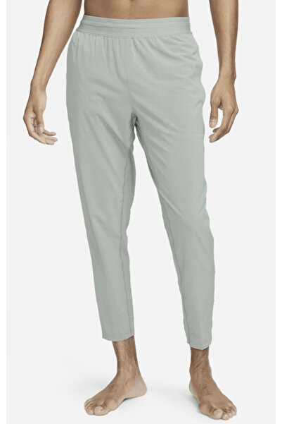 Nike Dri-FIT Flex Bileğe Doğru Daralan Erkek Yoga Eşofman altı