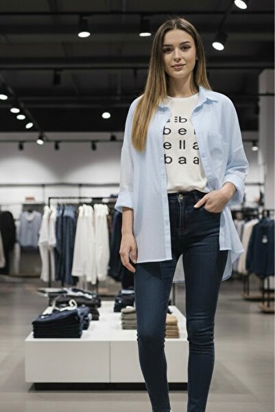 miremiran Oversize ön bağlamalı %100keten gömlek salaş kesimdir. BUZMAVİ.