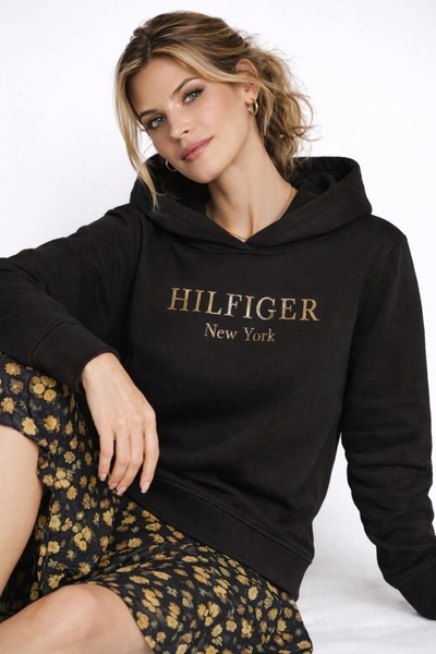 Tommy Hilfiger هوديي بشعار هيلفيغر فويل