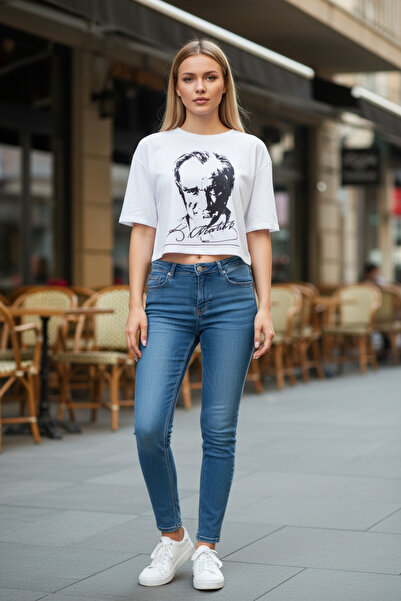 AHMERA Atatürk No.1 Printed Women's White Crop Oversize Fit Cotton T-Shirt