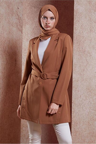 Alvina Jachetă cu detaliu nasturi și curea 42812