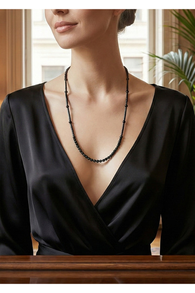 Duke Nickle قلادة مطرزة باللون الأسود Xbkl20004