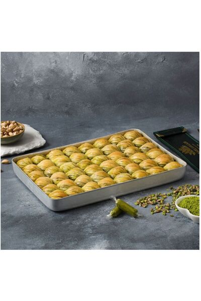 ŞEF BAKLAVA Midye Baklava 2,20 kg' lık tepsi ( 46-48 dilim fiyata tepsi bedel...