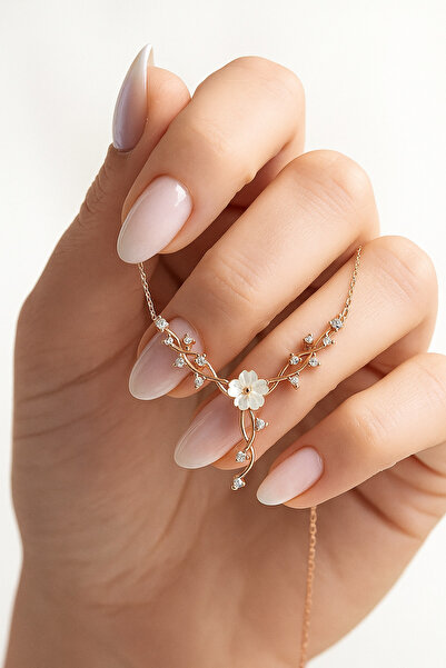 ÇEKİRDEK JEWELRY 925 Ayar Gümüş Manolya Çiçekli Sarmaşık Model Kolye