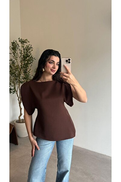 Bade Butik بلوزة بتصميم غير متماثل باللون البني