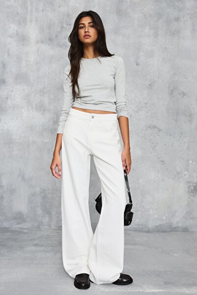 Bershka Geniş paça straight fit yüksek bel jean