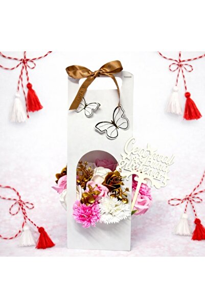 velve Aranjament floral Butterfly, cu trandafiri si garoafe din sapun, cu top...