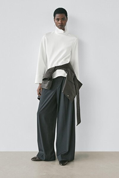 Massimo Dutti Yüksek Yaka Etek Detaylı Bluz