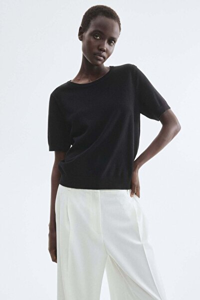 H&M بلوزة محبوكة بشكل جيد