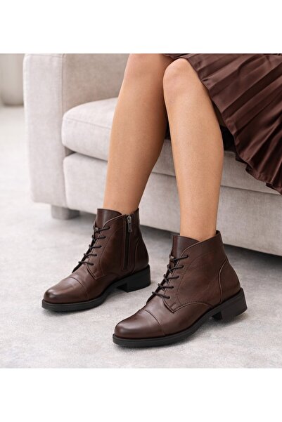 TwoEgoist بوت نسائي قصير من الجلد الطبيعي بكعب مريح