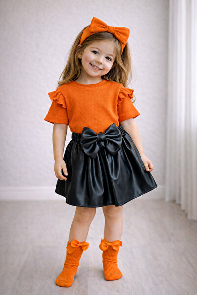 özge başaran Πορτοκαλί Badi, Δερμάτινη φούστα, Μπαντάνα, Σετ κάλτσες με φιόγκ...