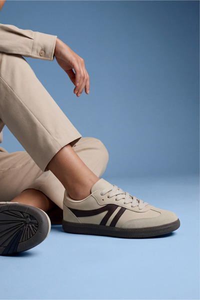 E SPORT حذاء سيناكير نسائي يومي أسود لتقويم العظام