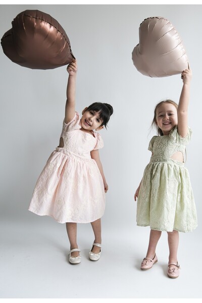 ministok فستان أنابيل للفتيات باللون الأخضر المائي مع تفاصيل مقصوصة