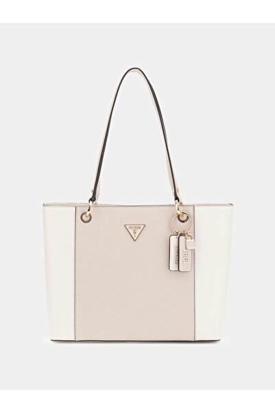 Guess نويل سافيانو المتسوقة