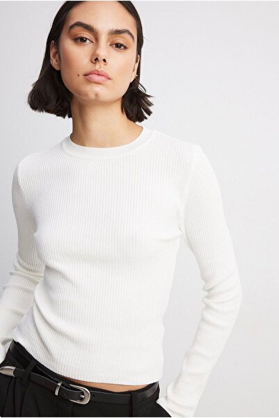 Be Best Women's White Crew Neck Basic Knitwear Blouse Be358