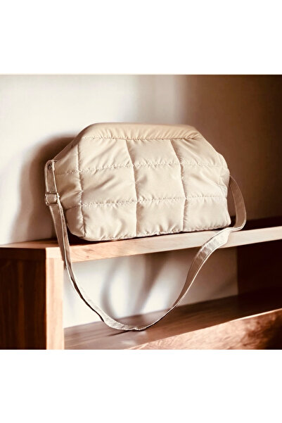 Nuggita Bej Rengi Puffer Gizli Burslu Clutch El / Omuz Çantası