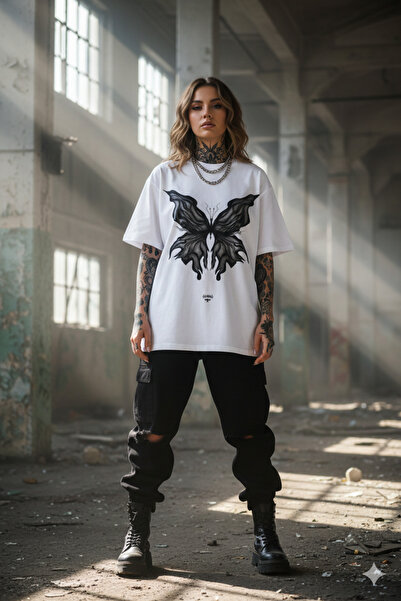 Agolady Μπλουζάκι Unisex Μαύρο Oversize με στάμπα πεταλούδας και λαιμόκοψη πο...