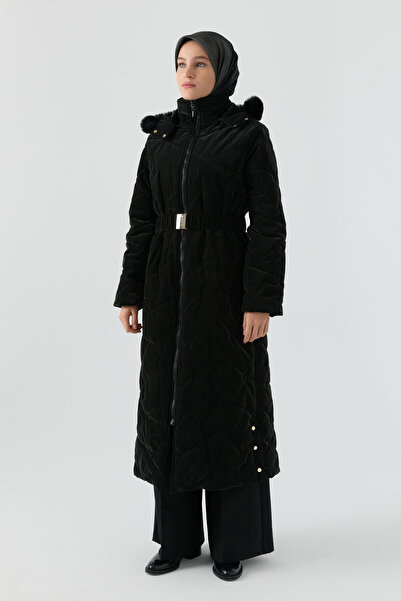 Tuğba Cam Kırığı Desenli Kapitone Manto - Siyah