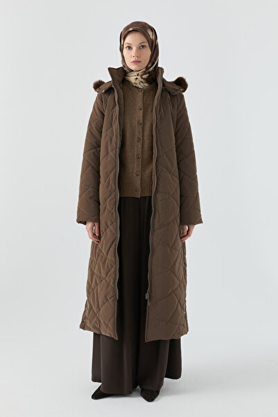 Tuğba Cam Kırığı Desenli Kapitone Manto - Kahve