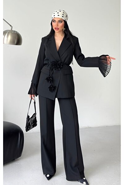 pembekurdelem طقم سترة وبنطلون بتصميم أكمام مزينة بالورود للنساء باللون الأسود