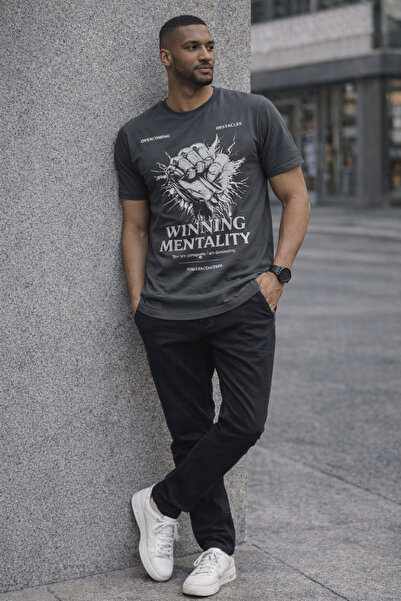 MASTIFF تي شيرت رجالي بأكمام قصيرة مطبوع عليه Winning Mentality