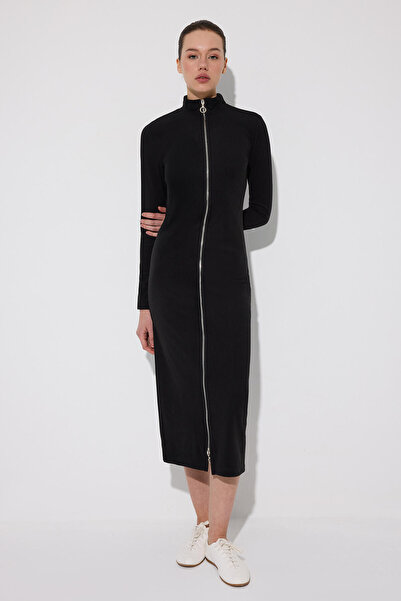 Touché Privé Stand-Up Collar Zippered Dress