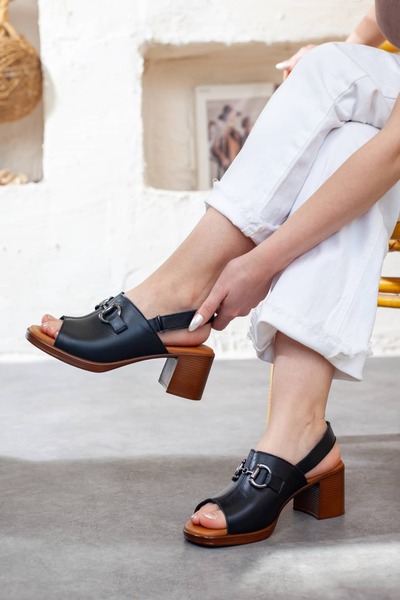 Adım Adım Women's Genuine Leather Extra Comfortable Heeled Sandals