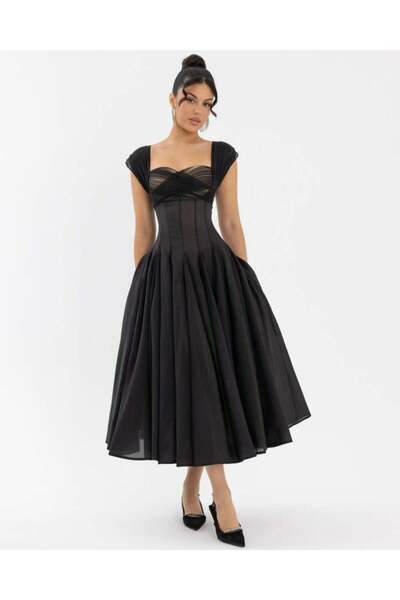 Genenic Elegant classic black dress