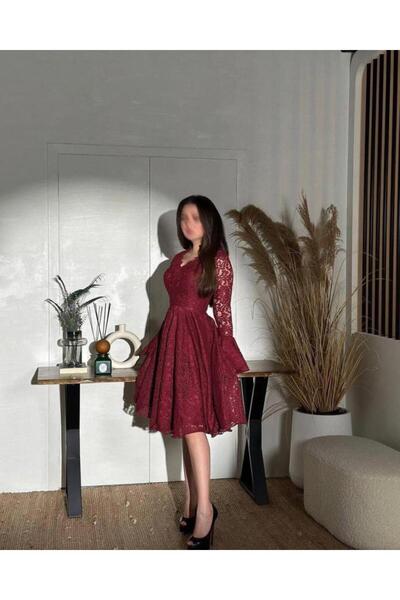 Genenic Elegant burgundy lace dress