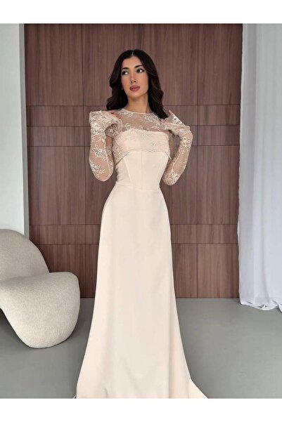 Genenic Elegant cream dress