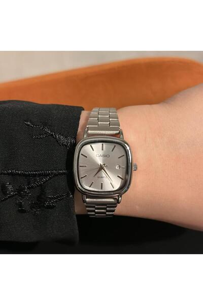 Zarif LTP Women's Silver Wristwatch