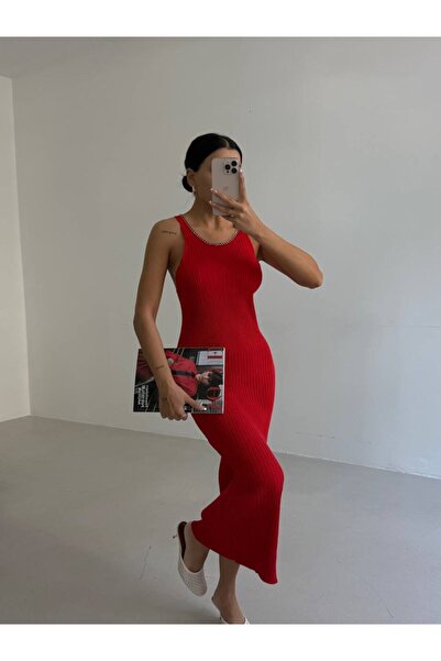 sajarsln فستان تريكو بتفاصيل خطية من ساجا RSLN