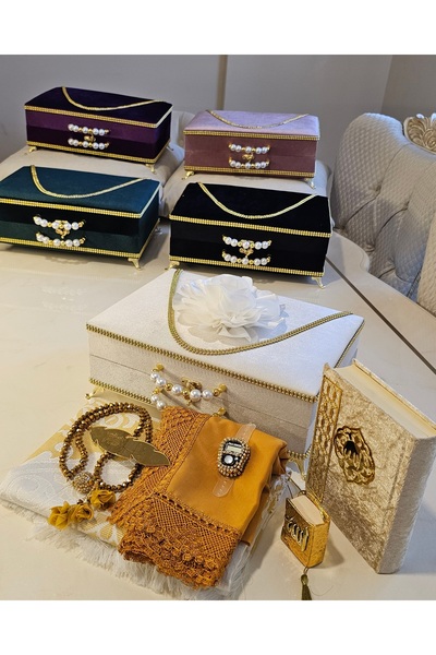 GÜLSEMALİ Sevgililer günü hediyesi Lüks Ayaklı Kadife Sandık İçinde İsimli Ku...