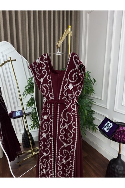 AMAZ Embroidered jalabiya