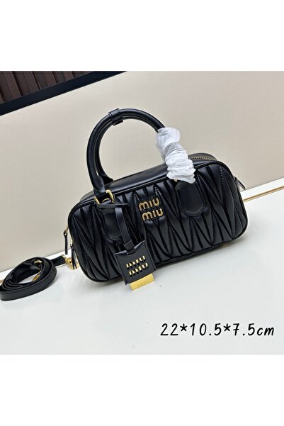 GENERAL حقيبة أركادي صغيرة بيد علوية مصنوعة من جلد نابا من نوع ماتيلاسيه