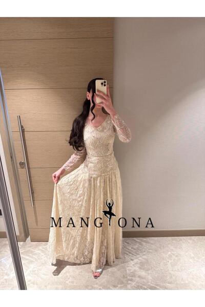 MANGONA Luxurious long evening gown in cream beige, fully embroidered with la...