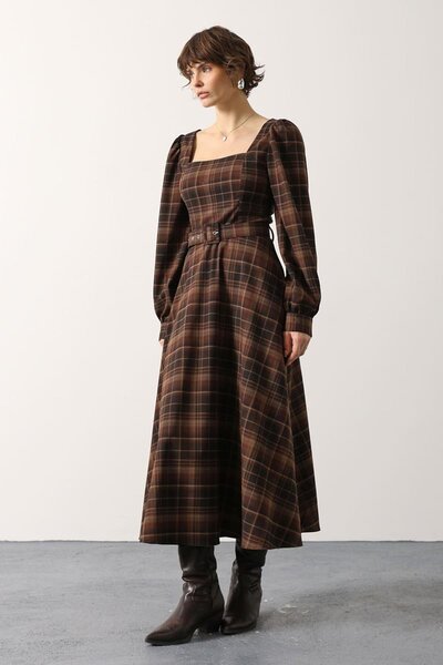 Trend Alaçatı Stili Rochie de damă, maro, neagră, cu guler pătrat, în carouri...