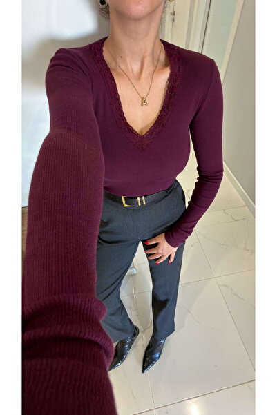 BİRCANÇİL Metra Plum V-Neck Lace Blouse