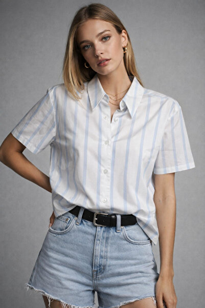 Rich Жіноча смугаста короткорукава сорочка оверсайз