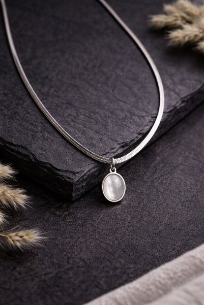 POYASE Stone-Embellished Oval End Snake Chain Necklace – Gold & Silver Color Options