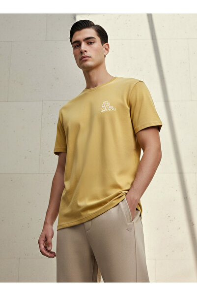 Lee Cooper تيشيرت رجالي مطبوع بقصة عادية، بياقة دائرية وأكمام قصيرة