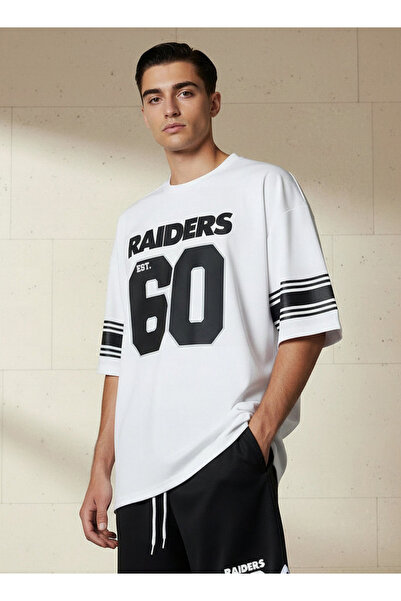 SP Characters تيشيرت رجالي بقصة مريحة، ياقة دائرية، وأكمام قصيرة، مطبوع عليه ...