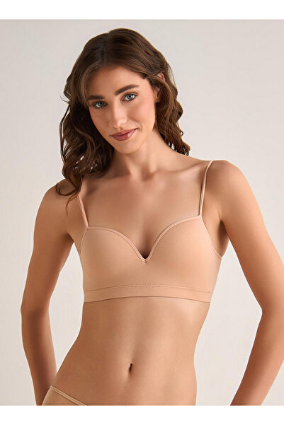 FAV Skims Plunge Bra with Seamless Design
