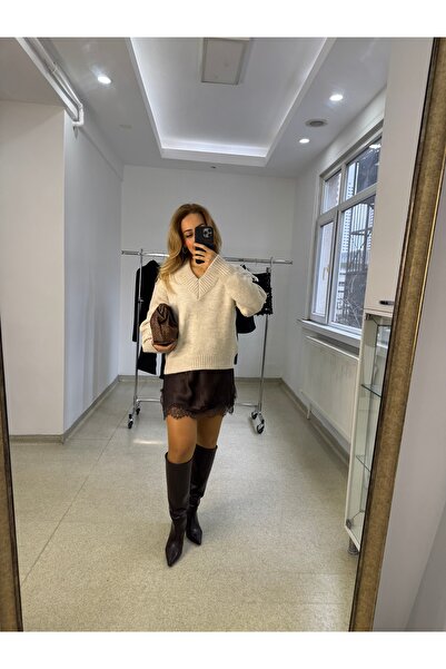 Butik BEJ SATEN ELBİSELİ TRİKO