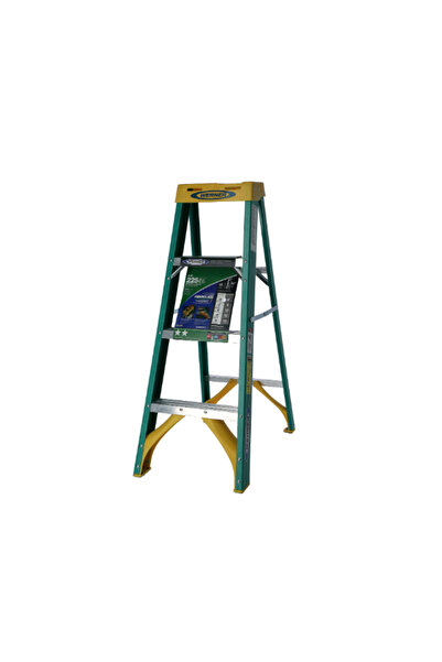 WERNER Fiberglass Step Ladder 4ft