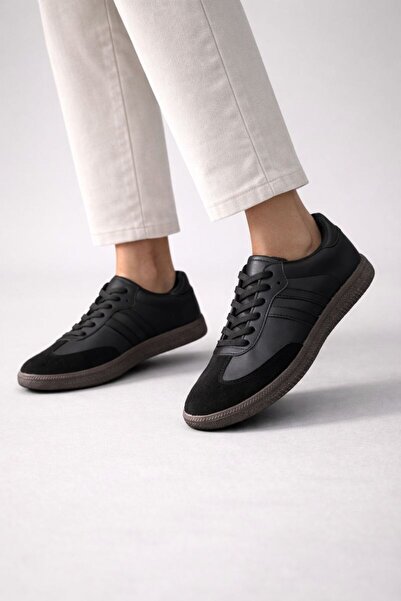 Beyond Women's Black Lace-Up Casual Sneaker 2cm Byndsmb01