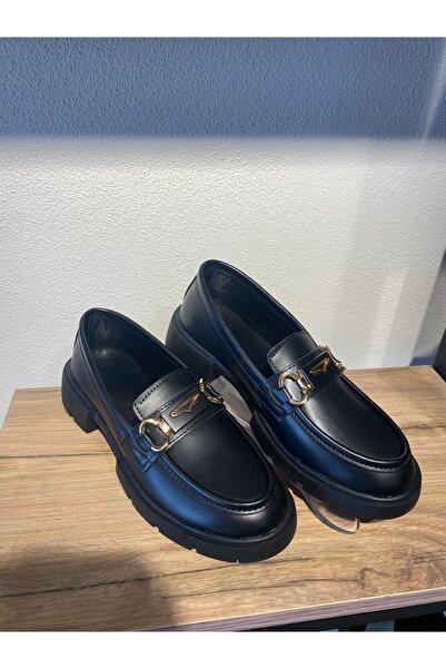 Siyah Mat Deri Tokalı Loafer