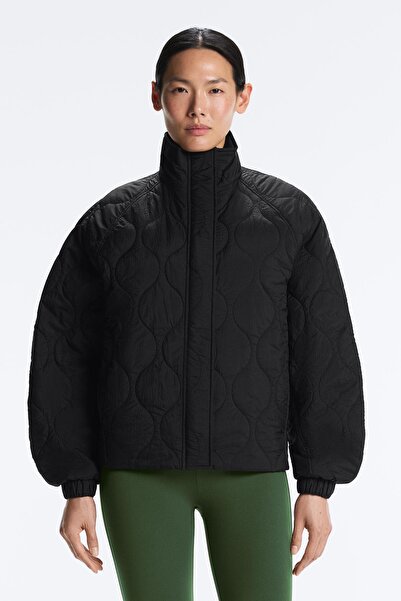 Oysho سترة مبطنة من مادة FELLEX® AEROGEL المقاومة للماء