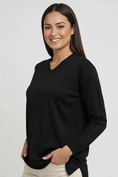 By Saygı Women's V-Neck Plus Size Blouse