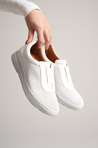 AYAKKABİSEPETİ Λευκά ορθοπεδικά παπούτσια άνεσης από γνήσιο δέρμα